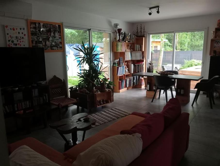 Maison 70M2 Calme Vue Sur Foret Salles  Exteriér fotografie